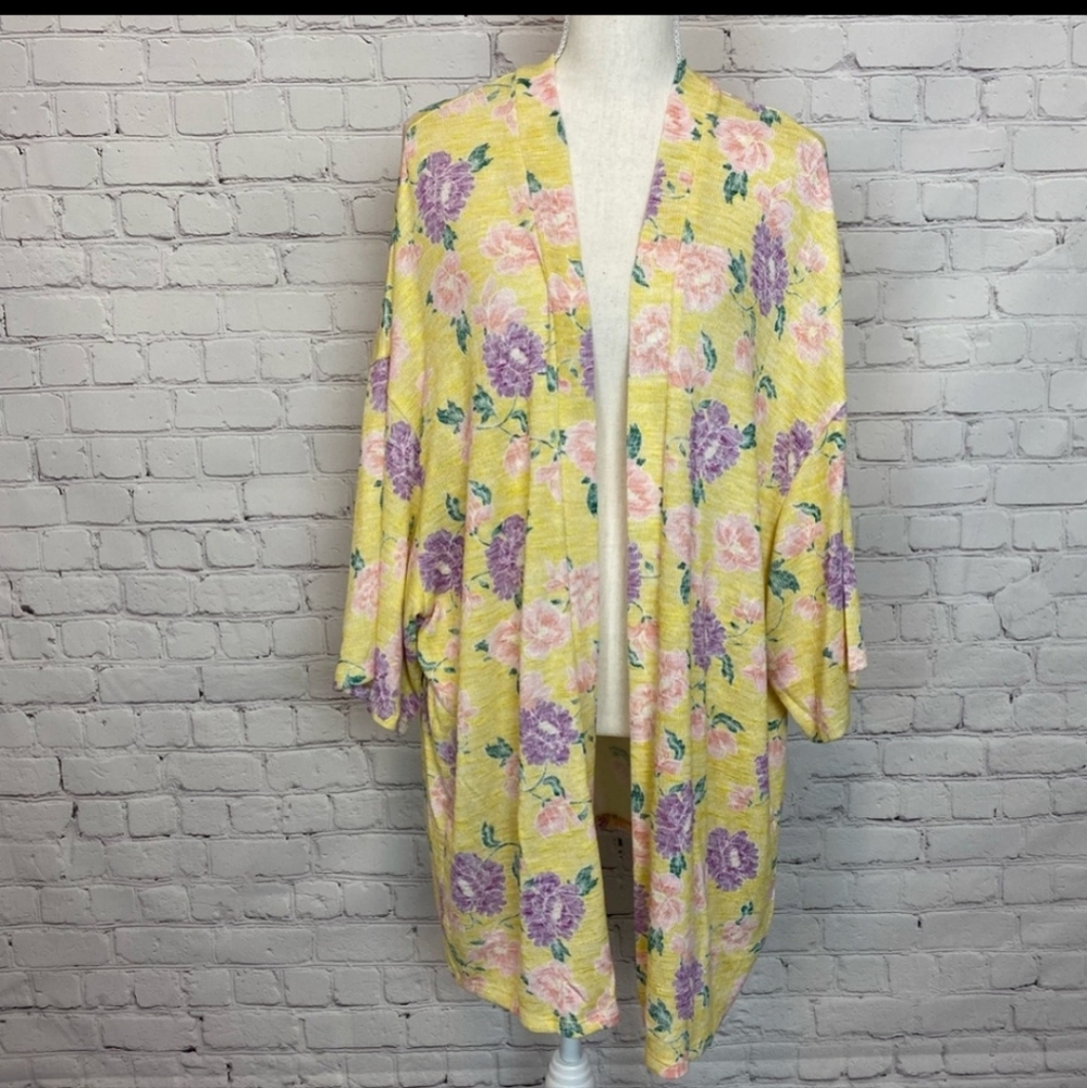 SOLD Torrid Yellow Floral Kimono NWT